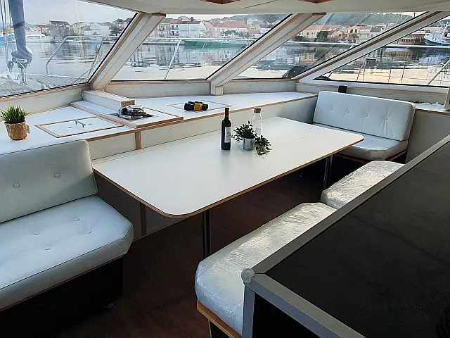 Catamaran - [Internal image]