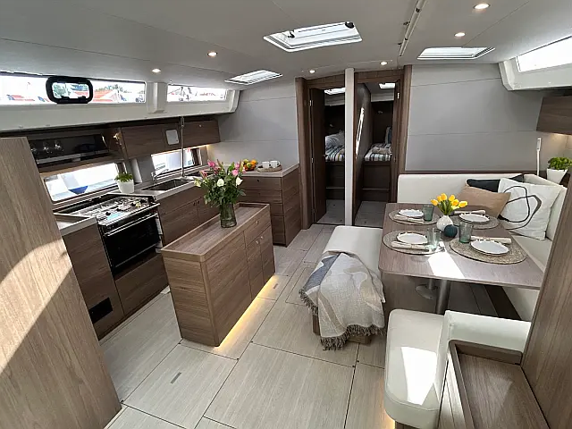 Oceanis 52 - [Internal image]