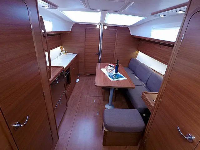 Dufour 382 GL - [Internal image]