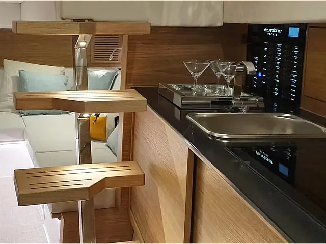 De Antonio D42 Open - [Internal image]