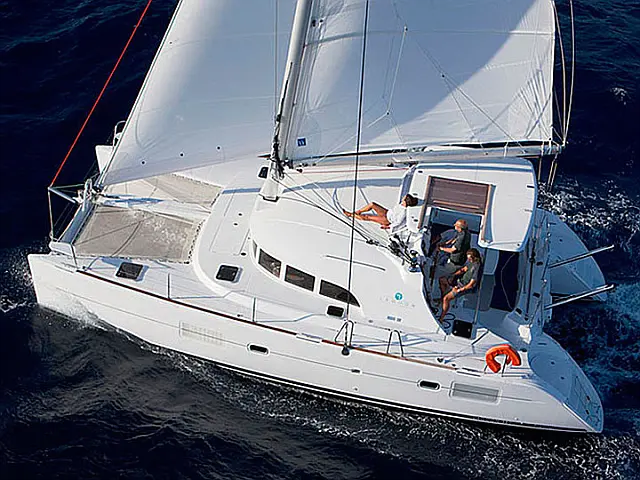 Lagoon 380 - [External image]