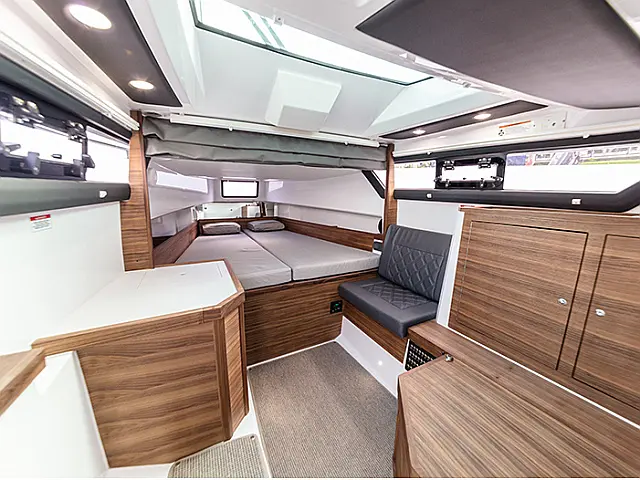 Axopar 37  Sun Top - [Internal image]