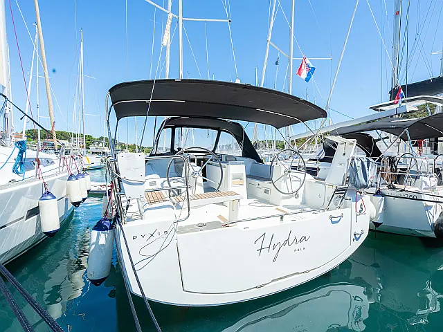 Oceanis 38.1 - [External image]