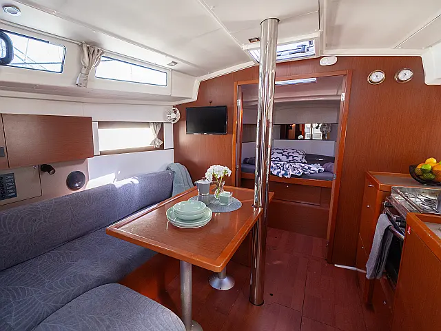 Oceanis 38.1 - [Internal image]