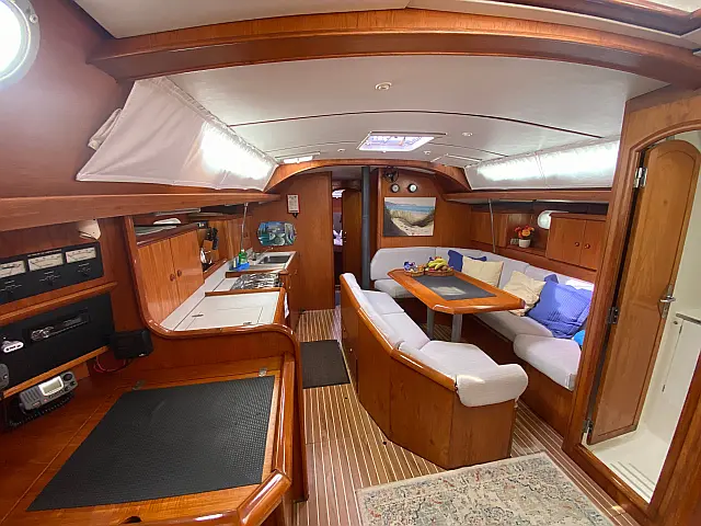 Sun Odyssey 42.2 (4 cab.) - [Internal image]