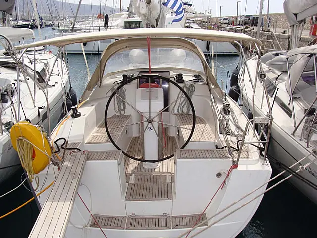 Hanse 325 (2 cab.) - [External image]