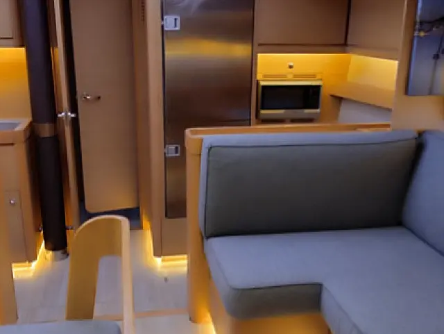 Dufour 560 Grand Large (6 cab.) - [Internal image]
