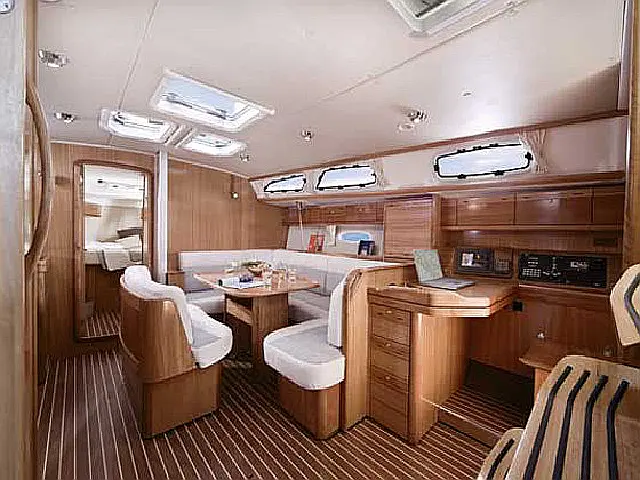 Bavaria 40 Cruiser - [Internal image]