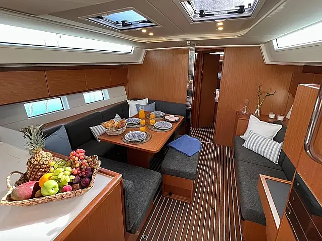Bavaria C45 (5 cab.) - [Internal image]