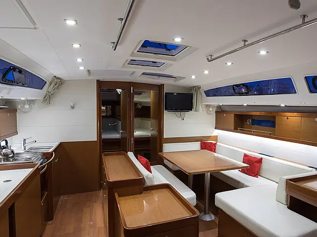 Oceanis 50 (5 cab.) - [Internal image]