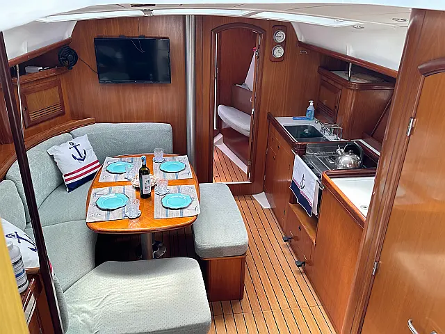 Oceanis Clipper 393 - [Internal image]