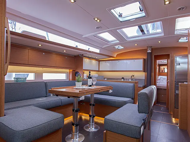 Dufour 530 - [Internal image]