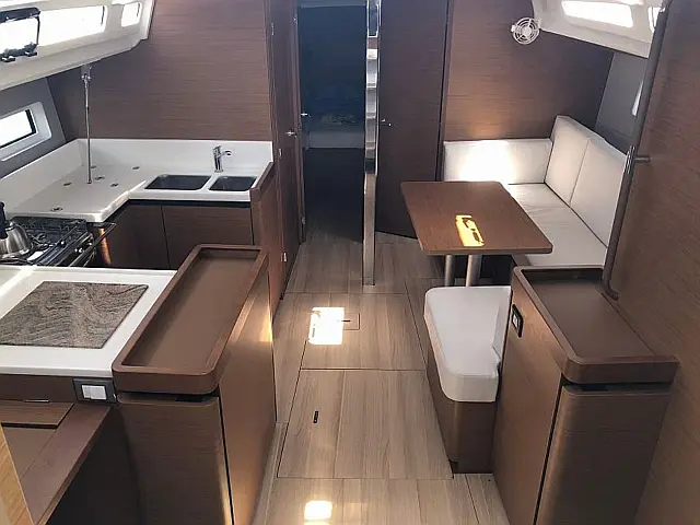 Sun Odyssey 440 - [Internal image]