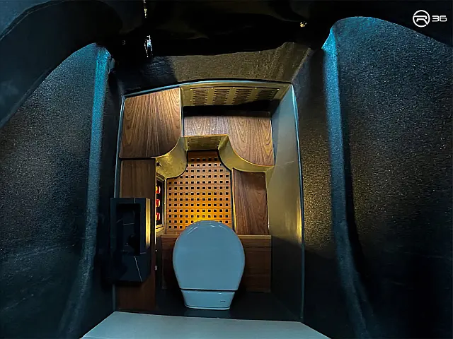 Rock Marine 36 - [Internal image]