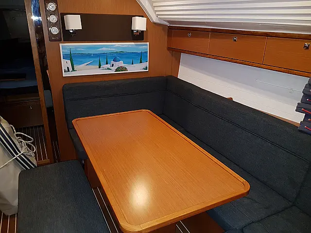 Bavaria Cruiser 41 - [Internal image]