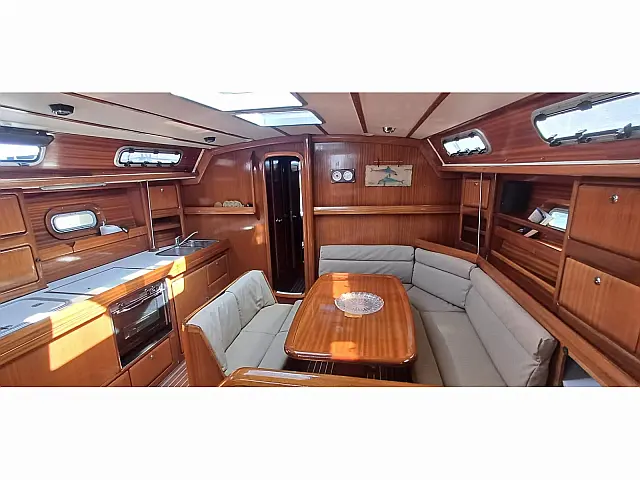 Bavaria 42 - [Internal image]