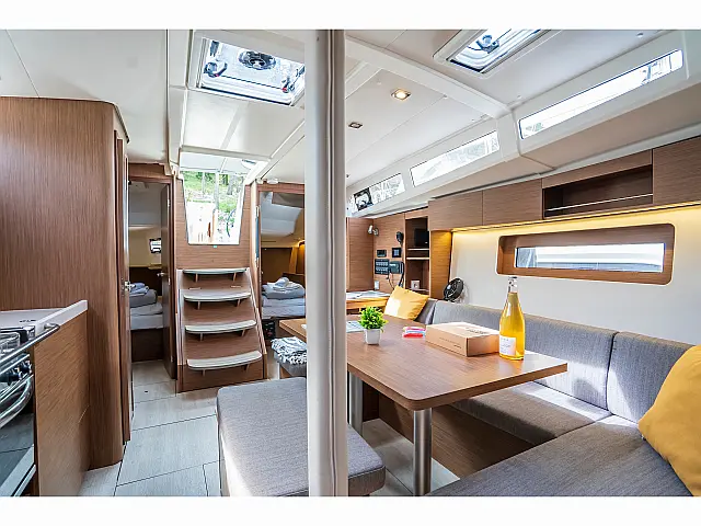 Oceanis 37.1 - [Internal image]