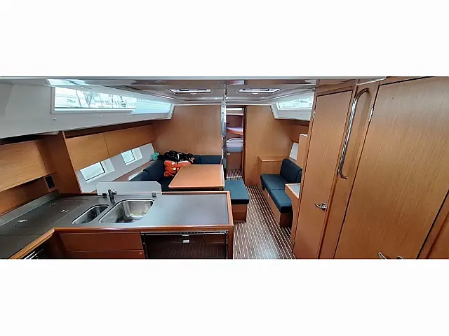 Bavaria C45 - [Internal image]