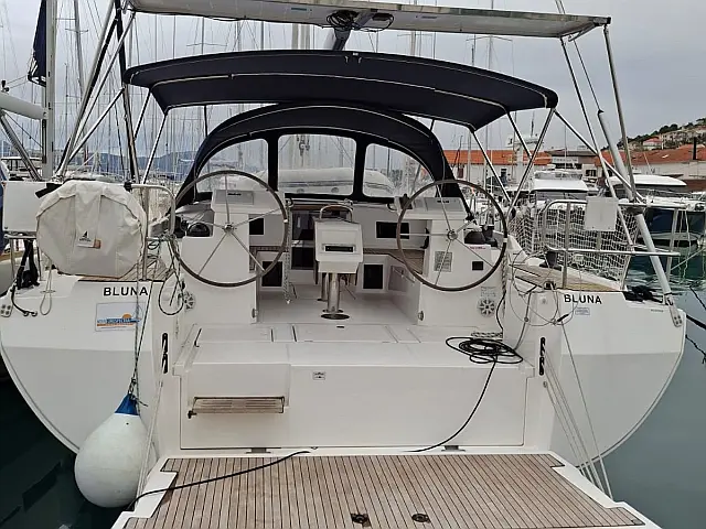 Bavaria C45 - [External image]