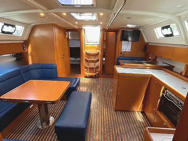 Bavaria Cruiser 51 - [Internal image]