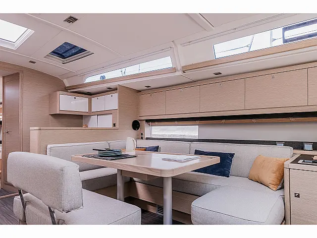 Dufour 470 - [Internal image]
