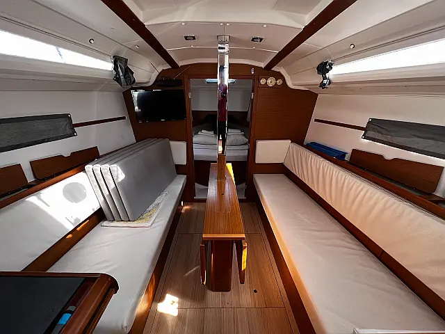 Sun Odyssey 349 - [Internal image]