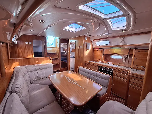 Bavaria 39 Cruiser - [Internal image]