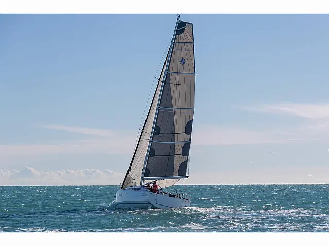 Sun Odyssey 380 - [External image]