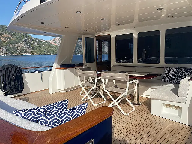 Trawler 77 - [Internal image]