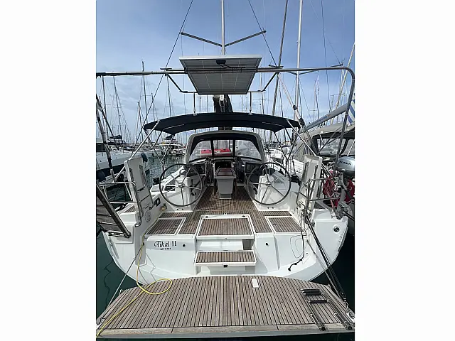 Oceanis 41.1 - [External image]