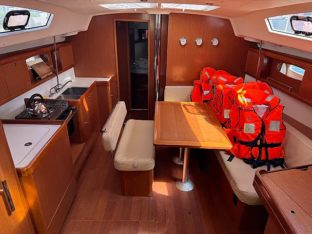 Oceanis 43 - [Internal image]