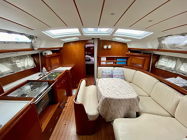 Oceanis 423 - [Internal image]