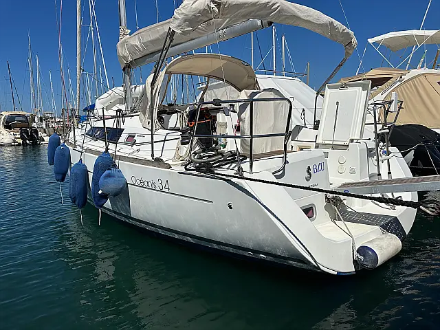 Oceanis 34 - [External image]
