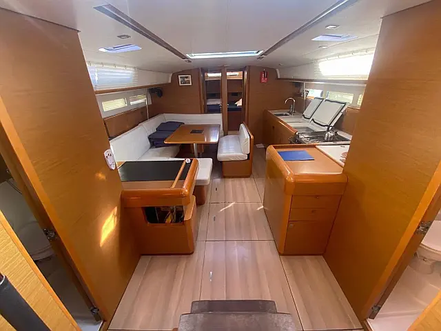 Sun Odyssey 519 - [Internal image]