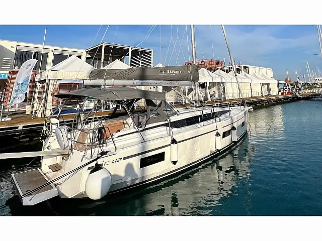 Bavaria C42 - [External image]