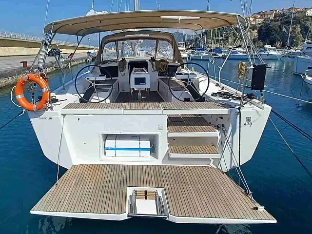Dufour 430 - [External image]