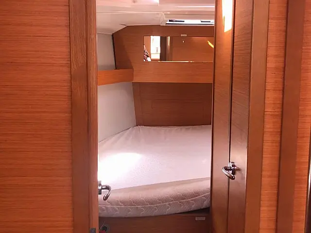Dufour 390 - [Internal image]