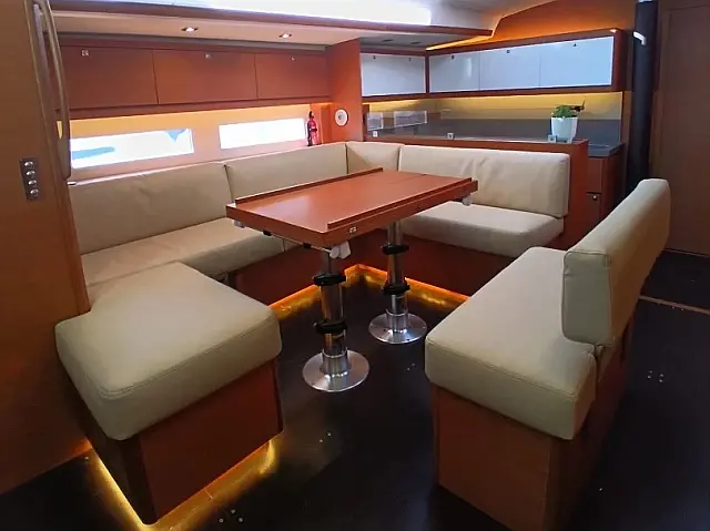 Dufour 530 - [Internal image]