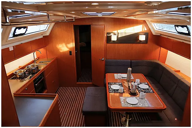 Bavaria Cruiser 46 - [Internal image]