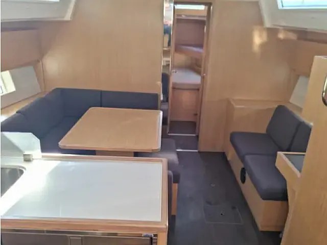 Bavaria C45 - [Internal image]