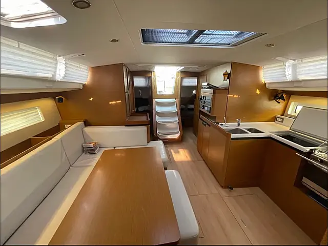 Sun Odyssey 490 - [Internal image]