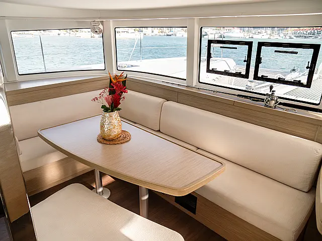 Lagoon 42 - [Internal image]