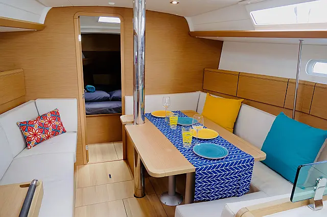 Sun Odyssey 389 - [Layout image]