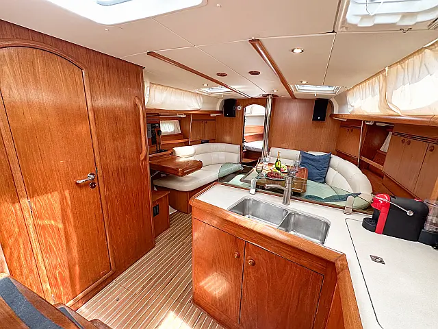 Sun Odyssey 40.3 - [Internal image]