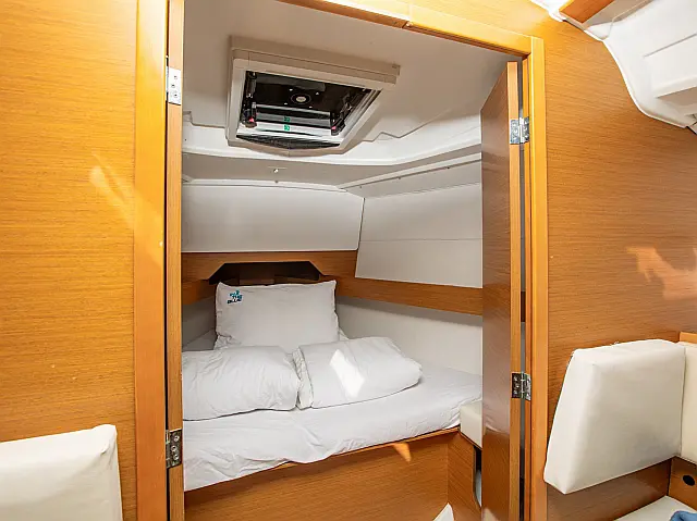 Sun Odyssey 349 - [Internal image]