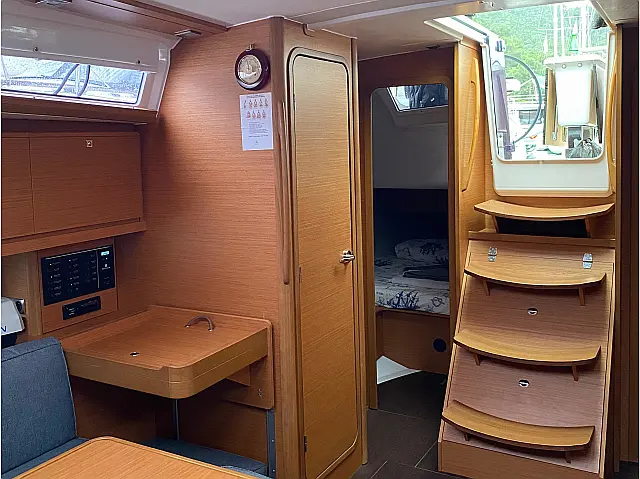 Dufour 390 Grand Large - [Internal image]