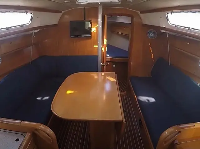 Bavaria 34 - [Internal image]