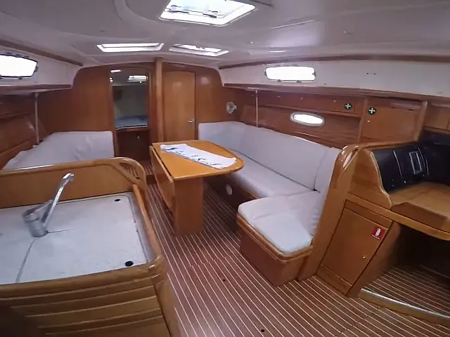 Bavaria 37 - [Internal image]