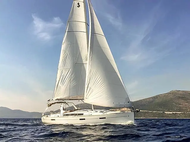Oceanis 45 - [External image]