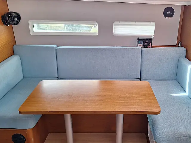 Sun Odyssey 410 - [Internal image]